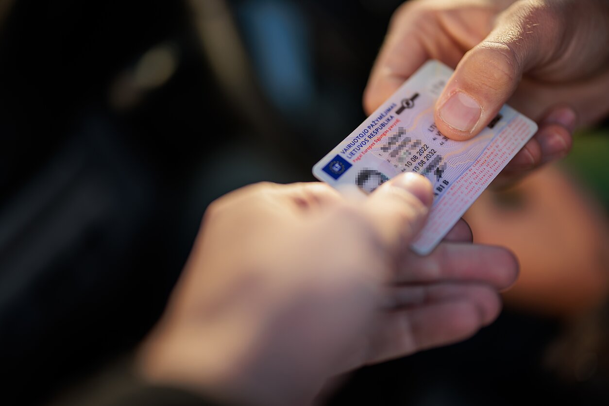 Pirkite vairuotojo pažymėjimą