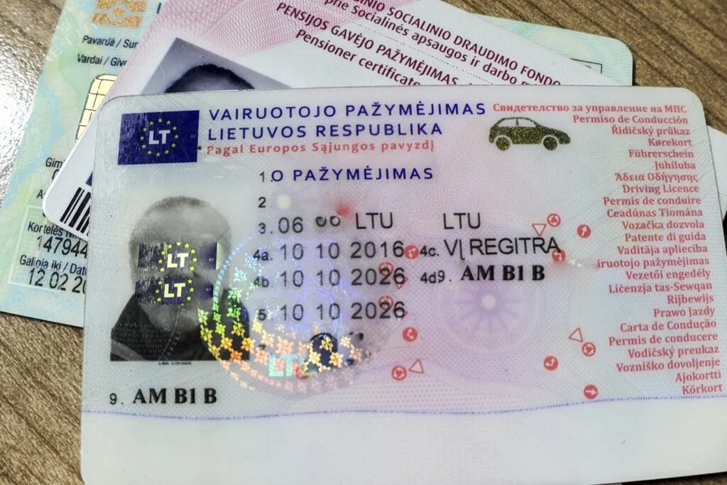 Pirkite registruotą vairuotojo pažymėjimą